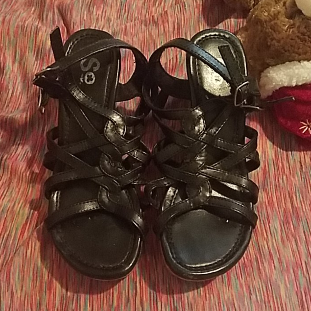 Black wedge